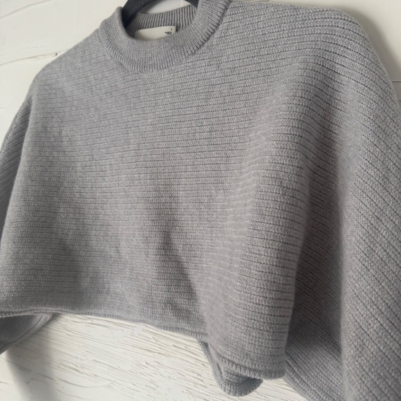 Aritzia | Wilfred Lolan Sweater | Size Xs - Picture 6 of 7